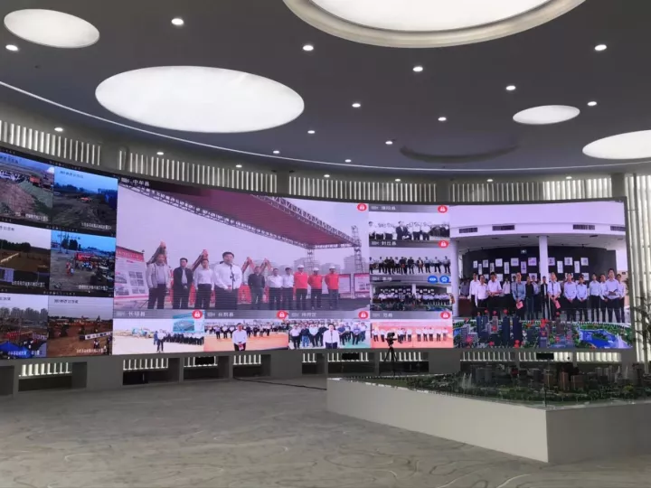 (主会场视频聚会主屏幕) (主会场视频聚会主屏幕)